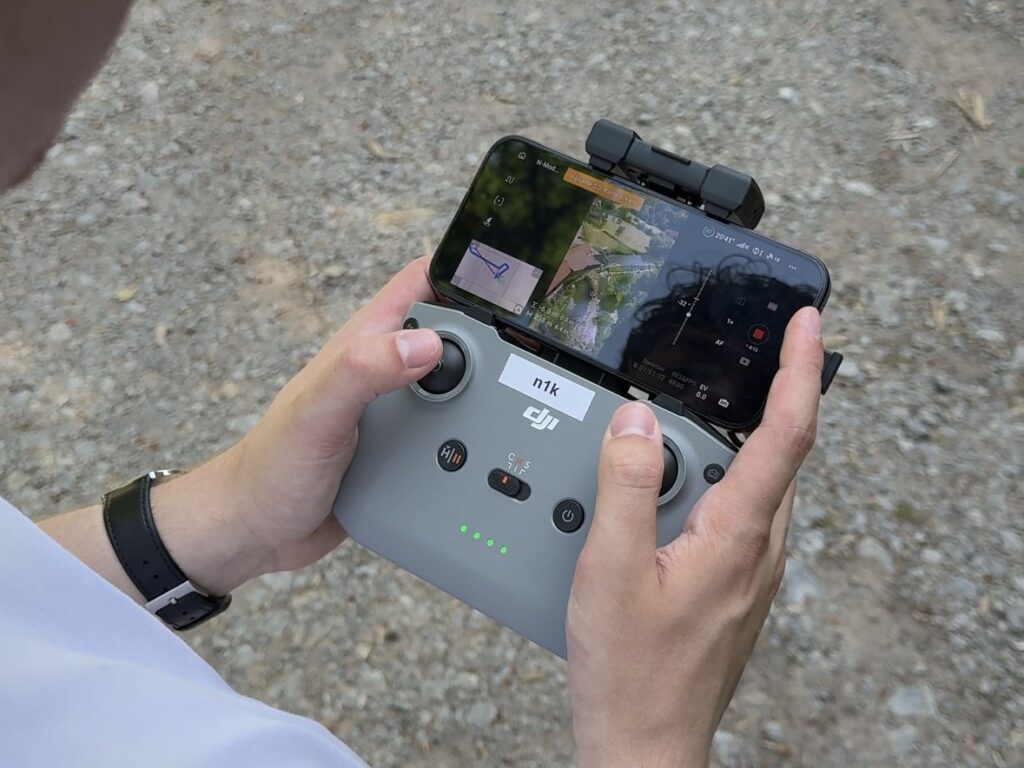 MotionByIben bei der Steuerung einer Drohne für Videoproduktion