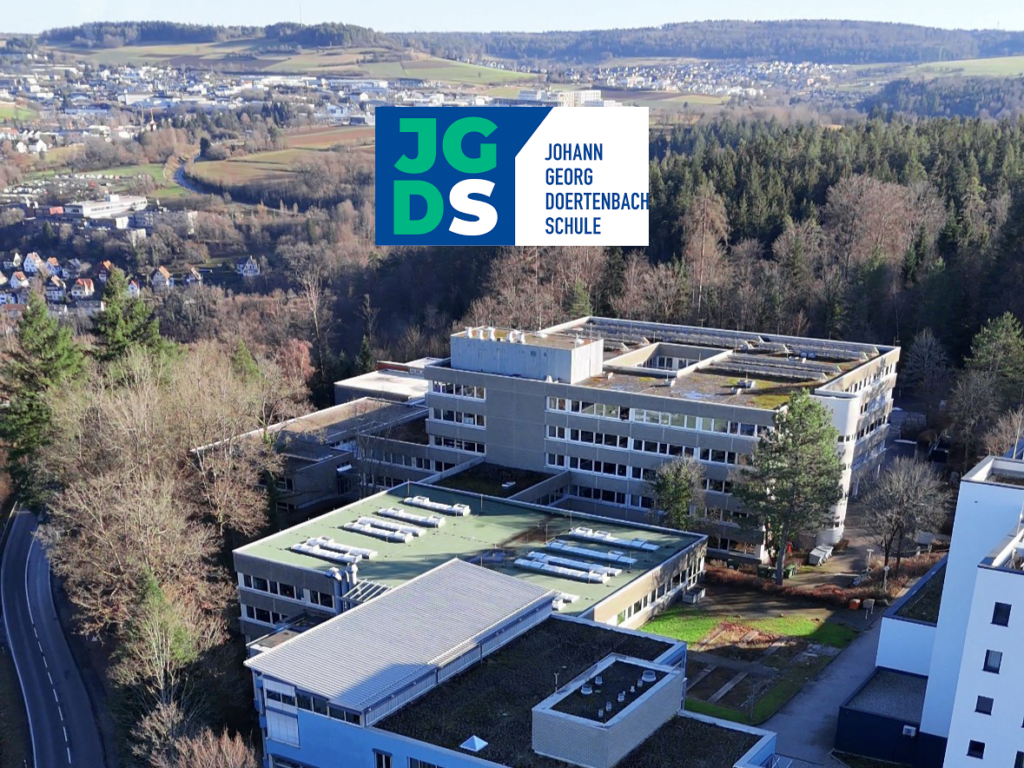 Drohnenaufnahme der Johann-Georg-Dörtenbach-Schule für ein Video von MotionByIben