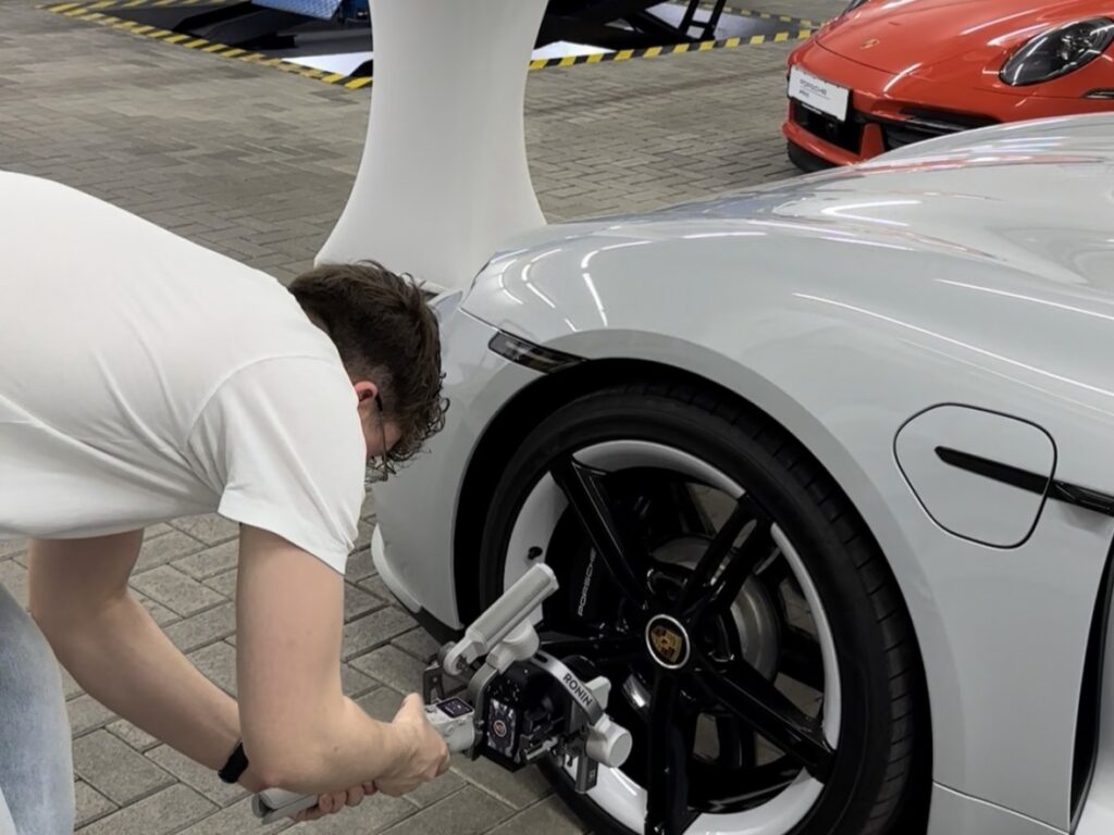 MotionByIben beim Videodreh von Fahrzeugaufnahmen beim Kimmich Open